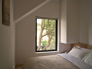 2 chambres, fer et planche à repasser, accès à Internet, literie fournie
