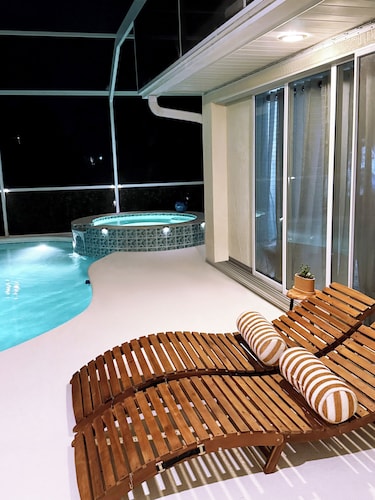 Villa Solora on .5 acre private 3.5Br-4Bth Luxury Waterfront view GulfCoast,FL