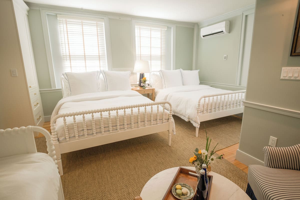 Deluxe Studio, City View | WiFi (free), bed sheets