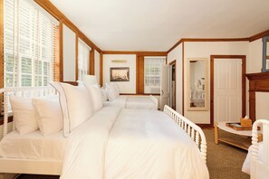 Deluxe Studio, City View | Free WiFi