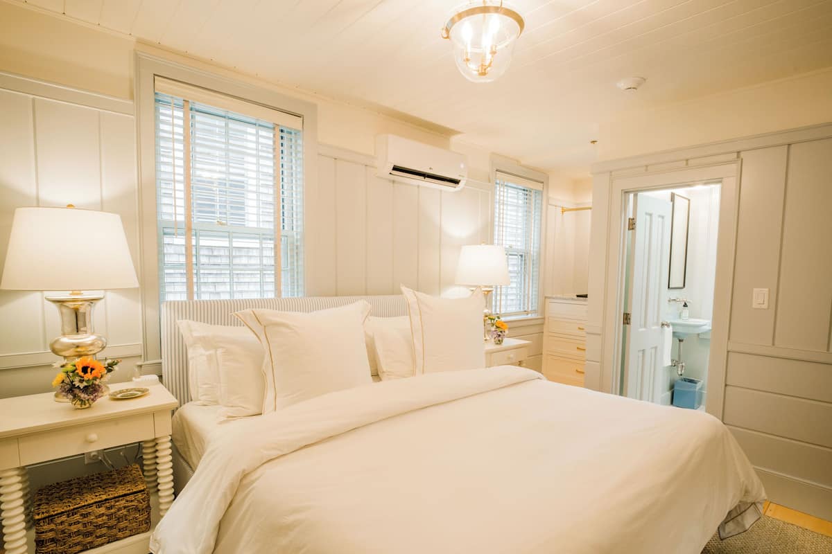 Standard Double Room, Courtyard View | WiFi (free), bed sheets