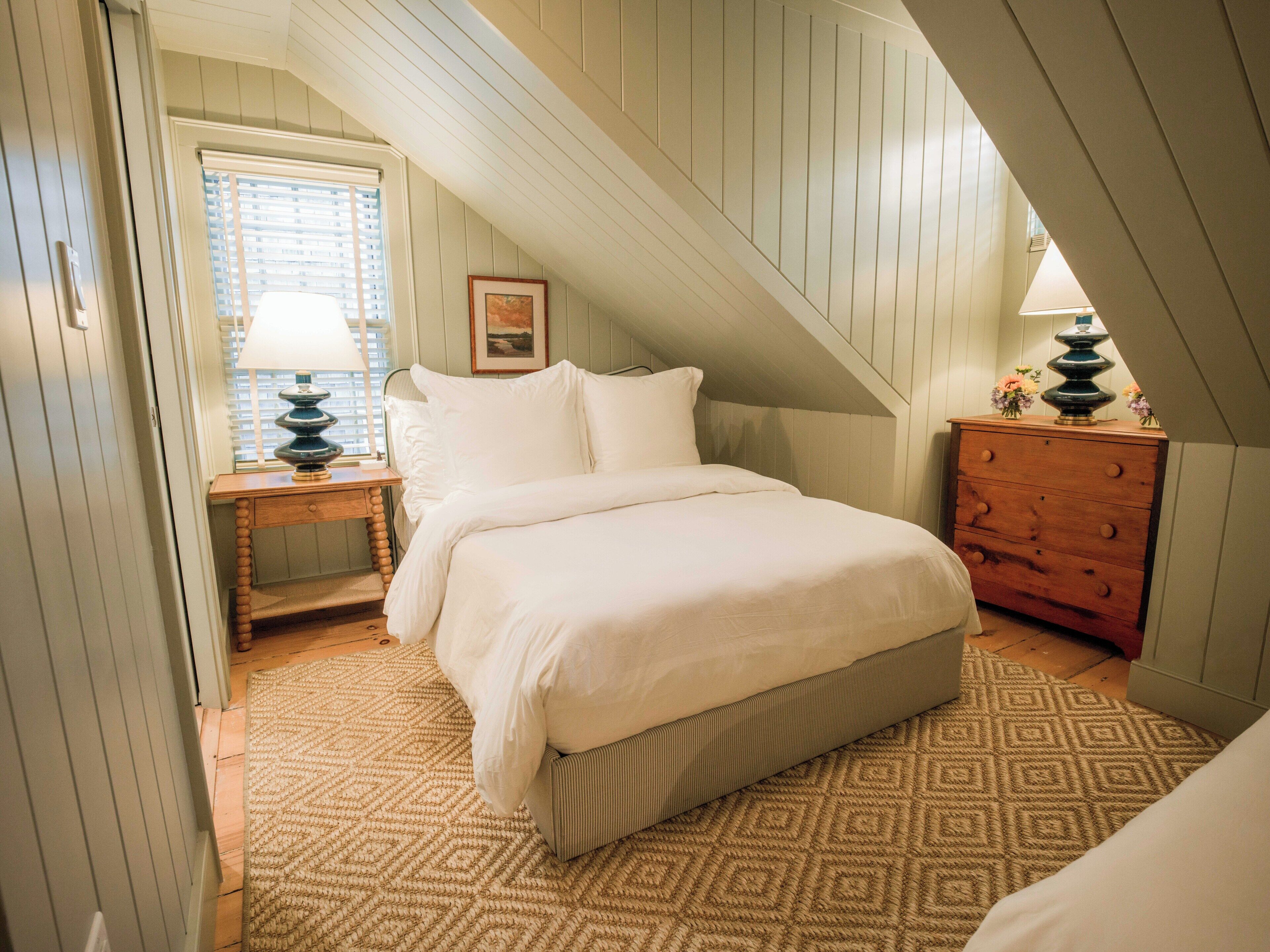 Deluxe Studio Suite, City View