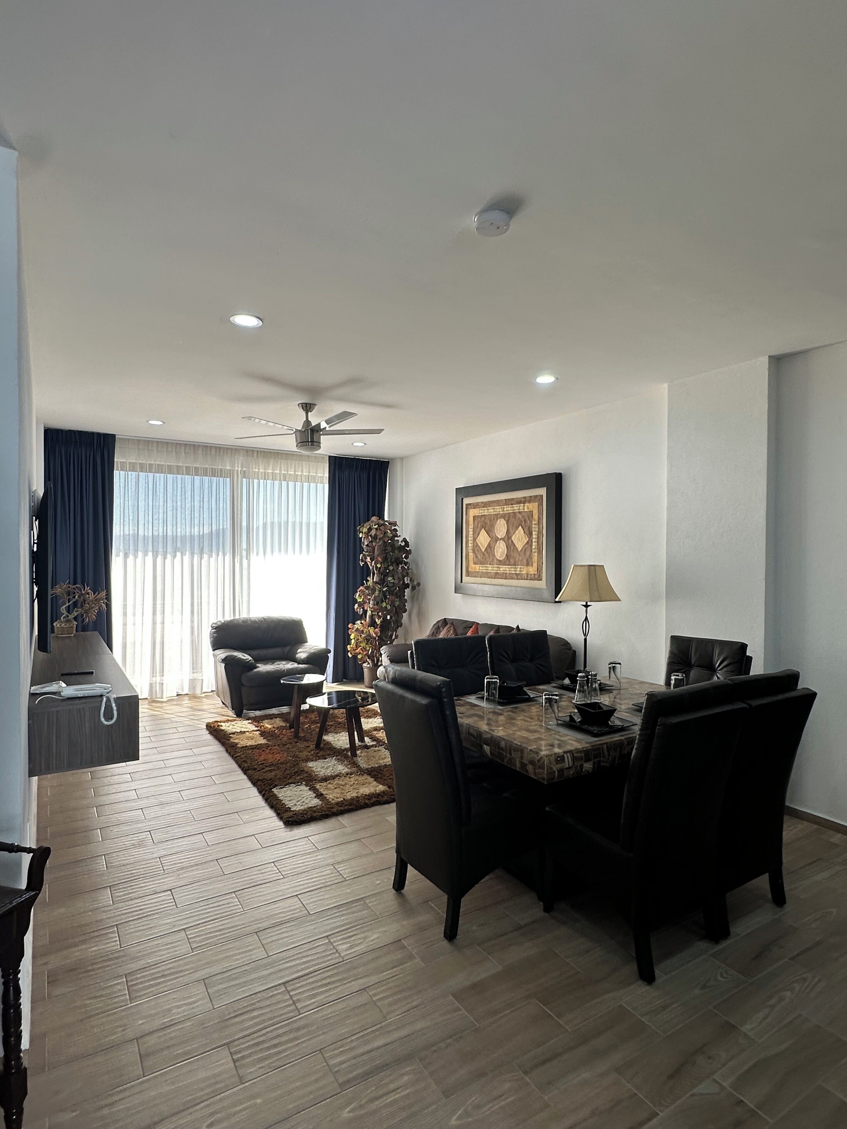 Familienapartment, 2 Schlafzimmer, Hügelblick