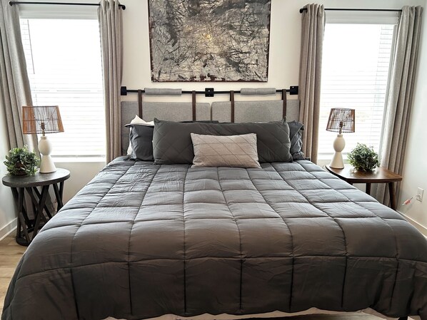 3 bedrooms, desk, iron/ironing board, free WiFi