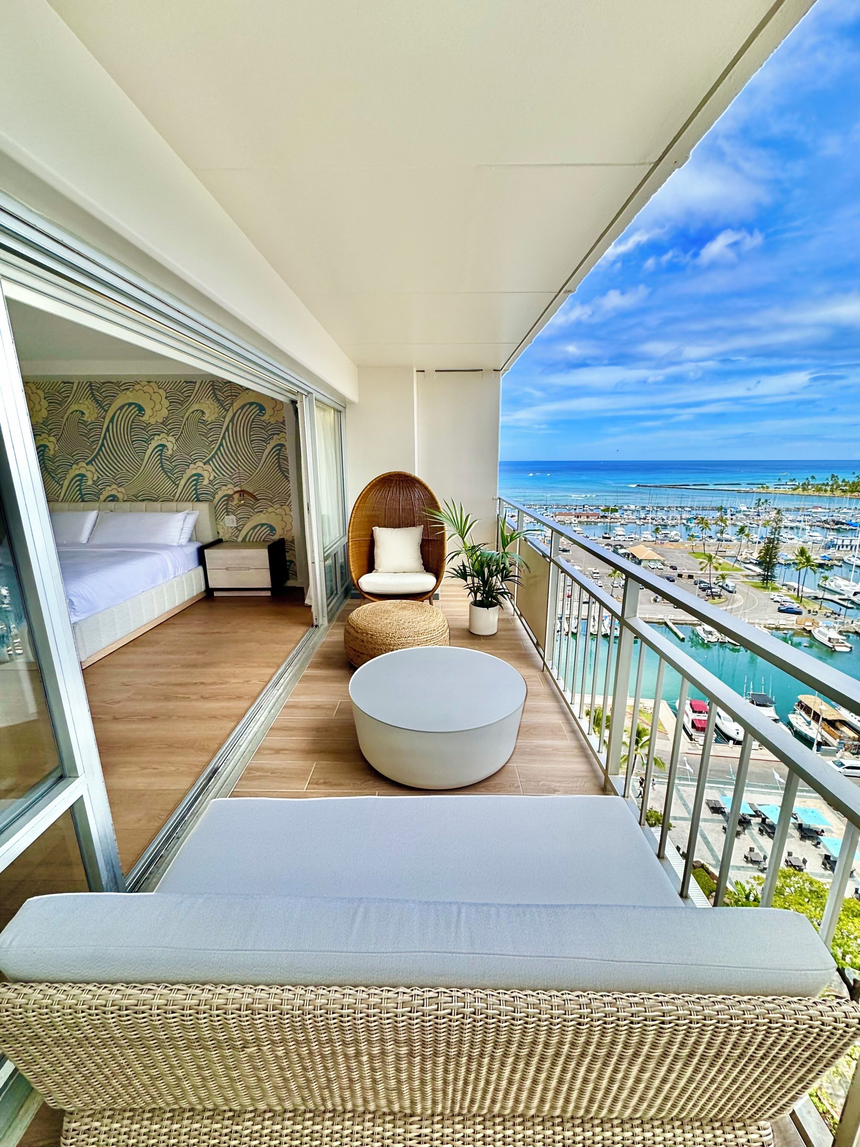 Oceanview Studio Suite, 1 King Bed and 1 Sofa bed, Full Kitchen, 5-Minute Walk to Beach | Terrace/patio