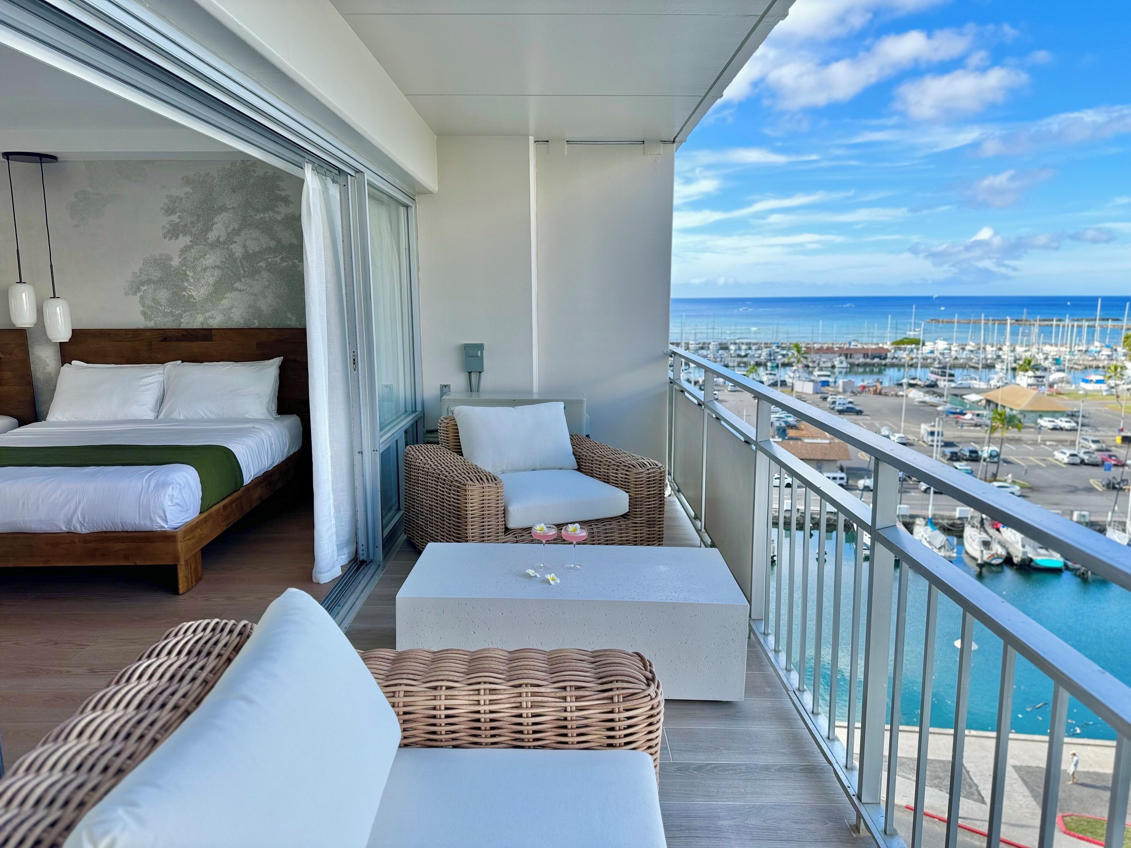 Oceanview Studio Suite, 2 Queen Beds, Full Kitchen, 5-Minute Walk to Beach | Terrace/patio