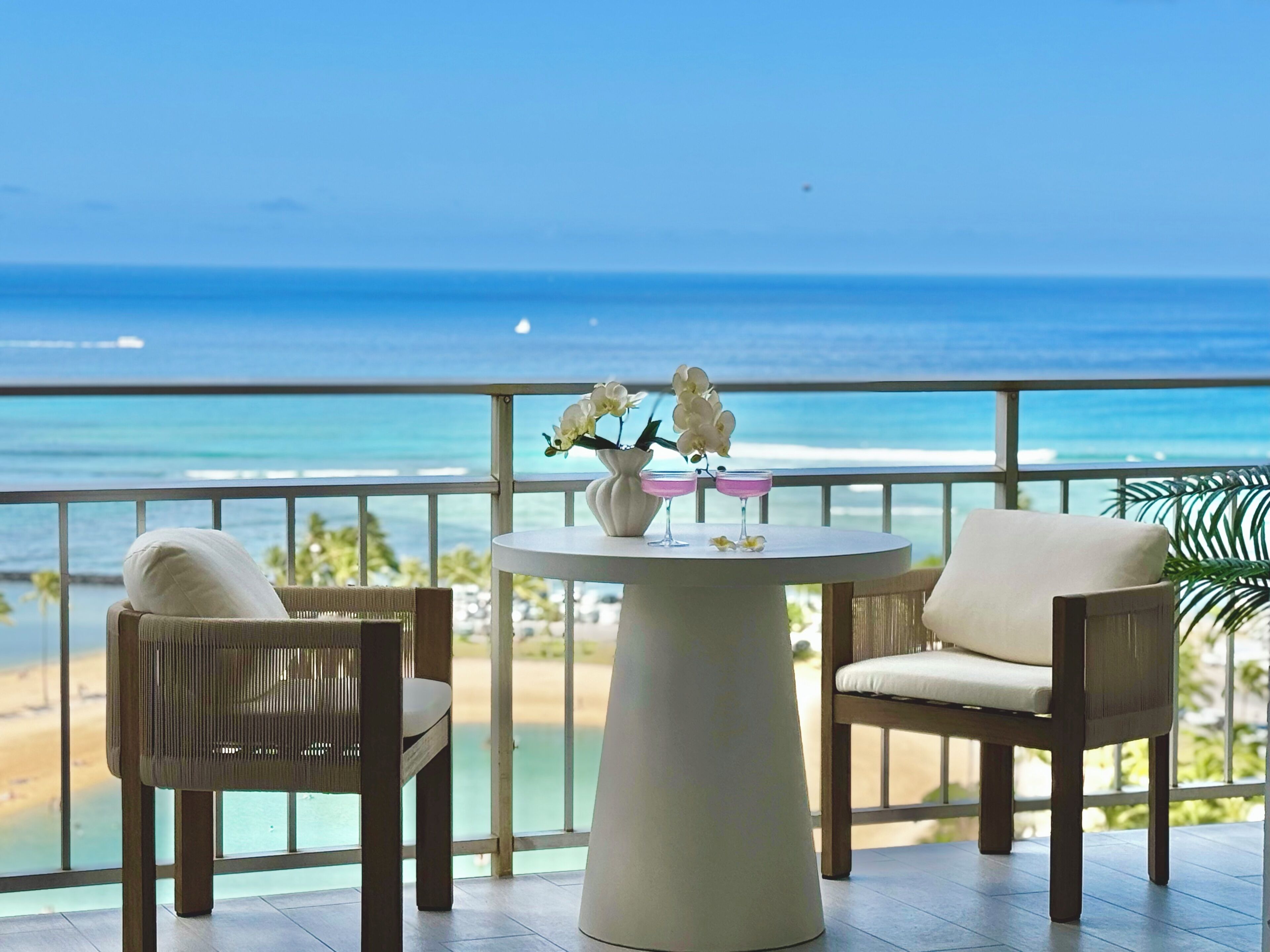 Panoramic Oceanfront Studio Suite, 1 King Bed with 1 Sofa bed, Full Kitchen, 5-Min Walk to Beach | Premium bedding, individually decorated, individually furnished, desk