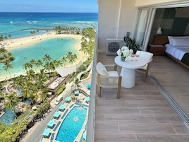 Oceanfront Studio Suite, 1 King Bed and 1 Sofa bed, 5-Min Walk to Beach (Fireworks every Friday) | Beach/ocean view