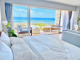 Oceanfront Studio Suite, 1 King Bed and 1 Sofa bed, Full Kitchen, 5-Minute Walk to Beach | Premium bedding, individually decorated, individually furnished, desk