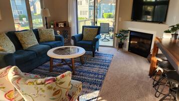 Smart TV, books, music library, stereo