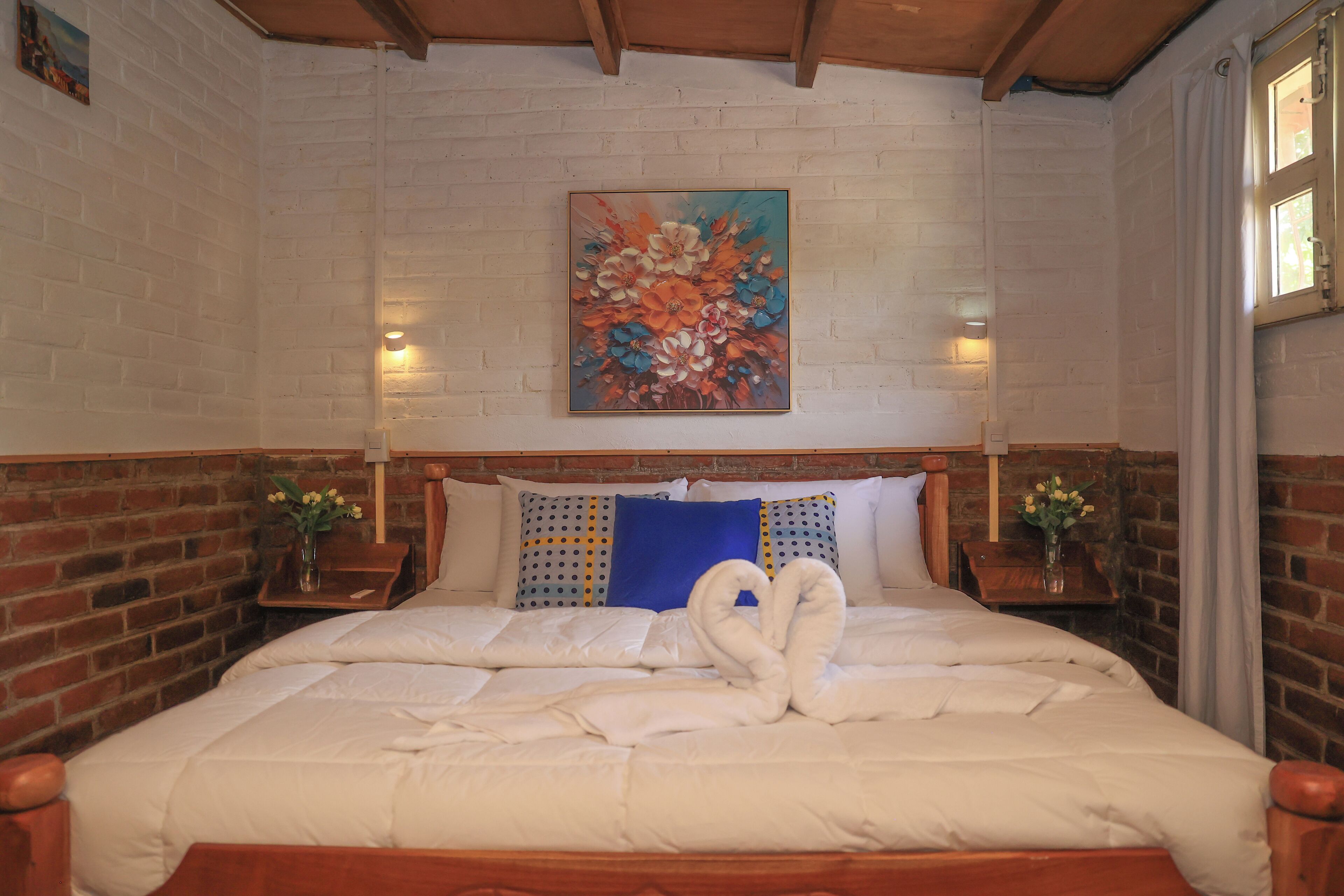 3 makuuhuonetta, työpöytä, silitysrauta/-lauta, ilmainen Wi-Fi