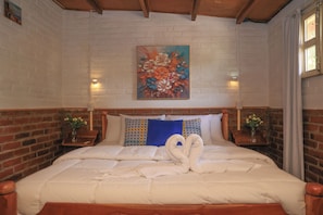 3 soverom, skrivebord, strykejern/-brett og wi-fi (inkludert)