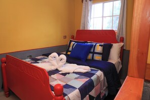 Desk, iron/ironing board, free WiFi, bed sheets