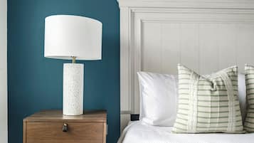 Apartment, 3 Bedrooms | Individually decorated, individually furnished, bed sheets