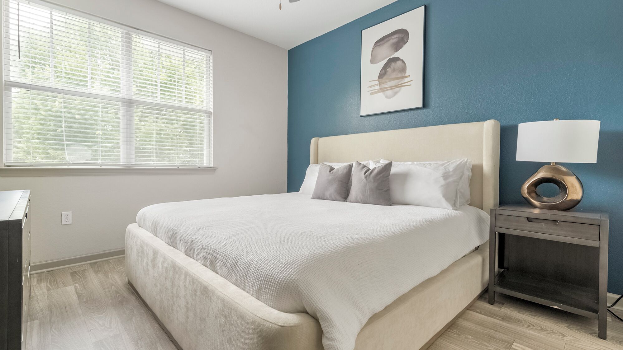 Huoneisto, 2 makuuhuonetta | Yksilöllisesti sisustettu, yksilöllisesti kalustettu