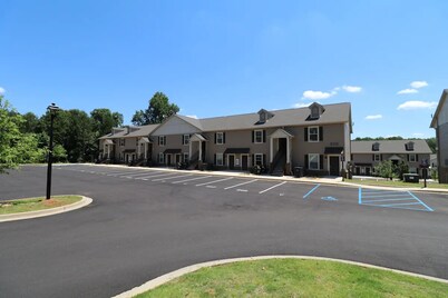 Landing Apartments - Lyman