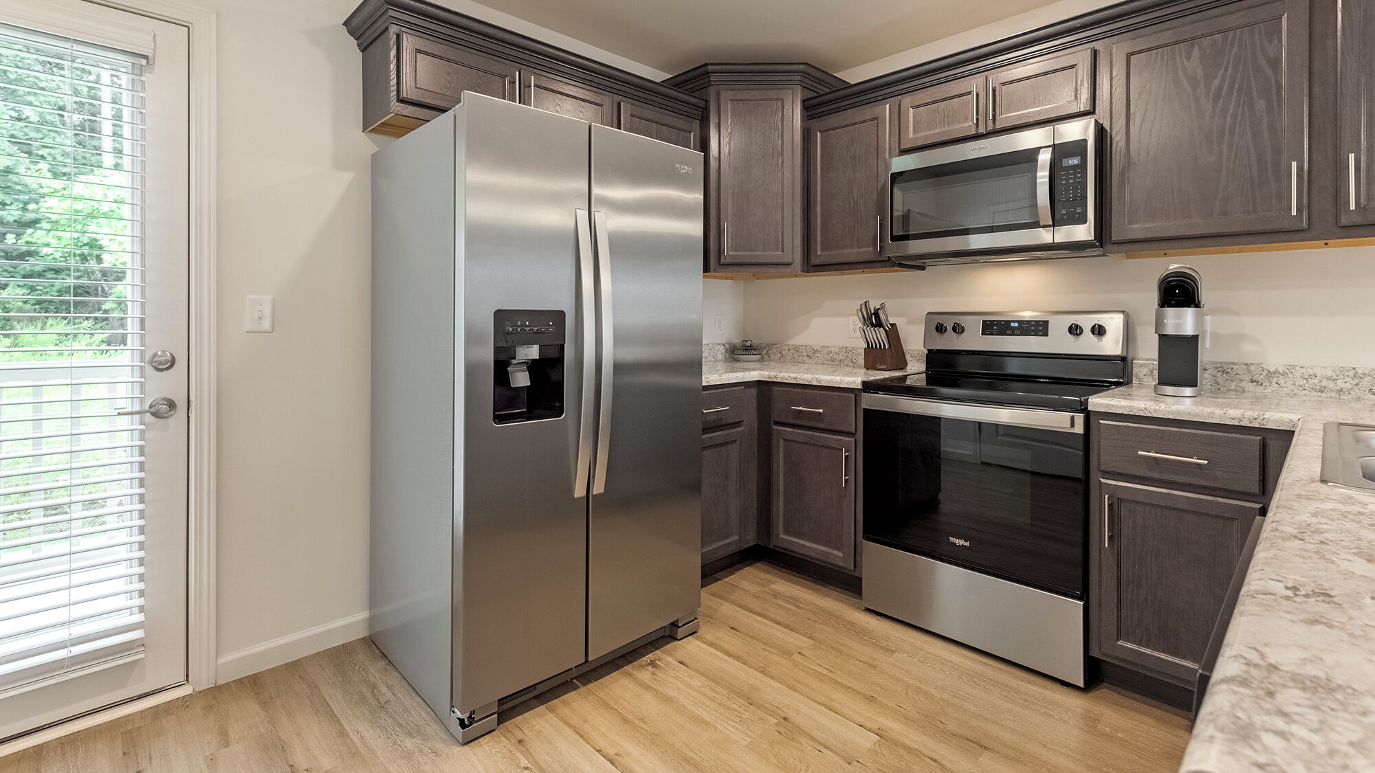 Apartment, 2 Bedrooms | Private kitchen | Coffee/tea maker