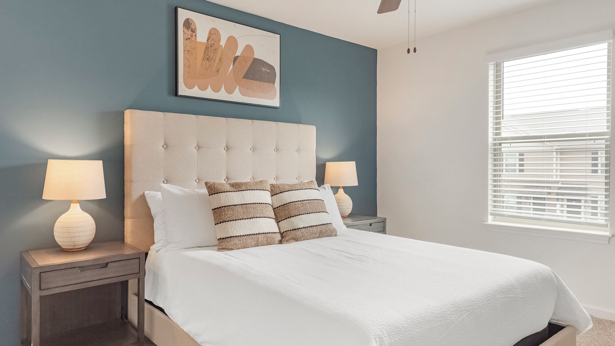 Appartement, 2 slaapkamers | Individueel gedecoreerd, individueel gemeubileerd, beddengoed