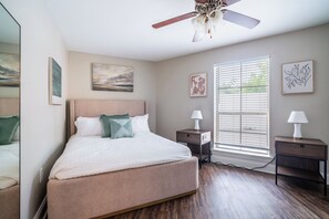 Departamento, 1 habitación | Decoración personalizada, muebles diferentes y ropa de cama