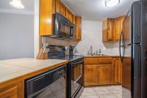 Apartment, 1 Bedroom | Private kitchen | Coffee/tea maker