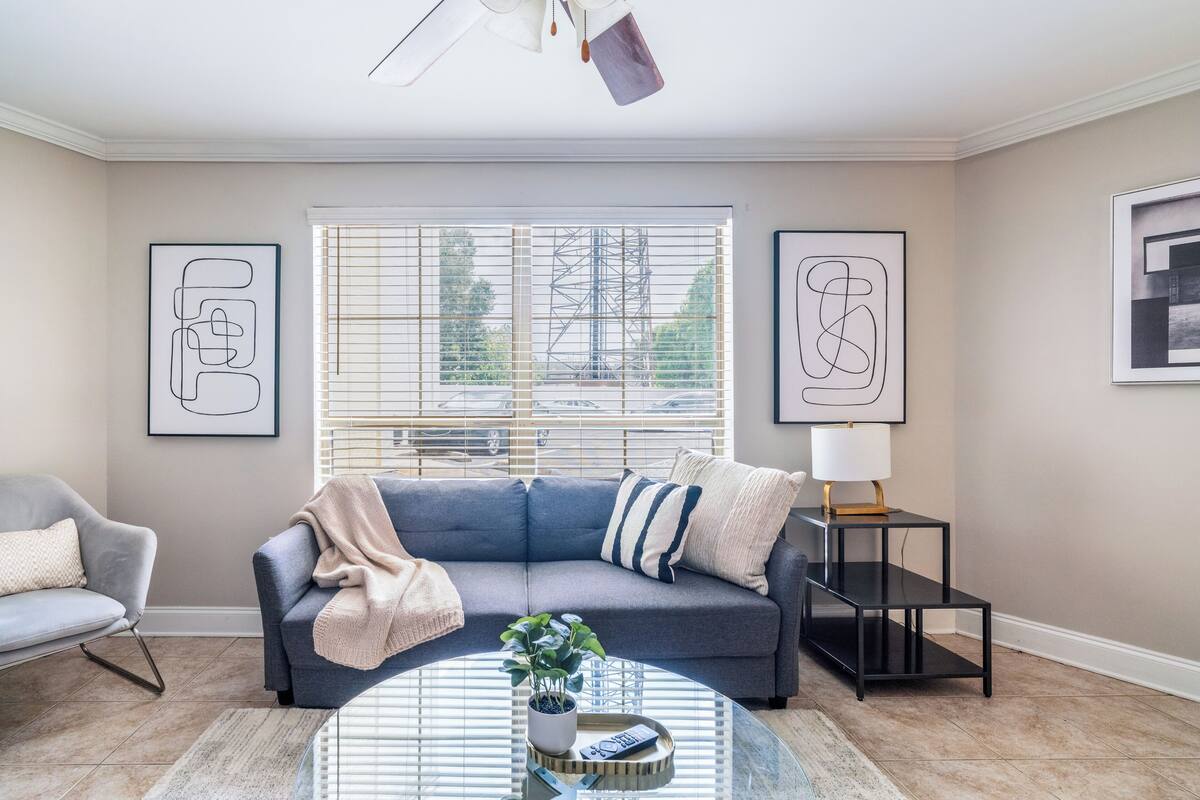 Apartment, 1 Bedroom | Living area