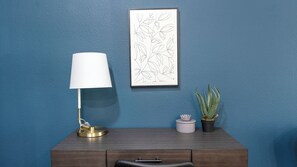 Apartment, 2 Bedrooms | Individually decorated, individually furnished, bed sheets