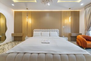 4 habitaciones, tabla de planchar con plancha y wifi gratis
