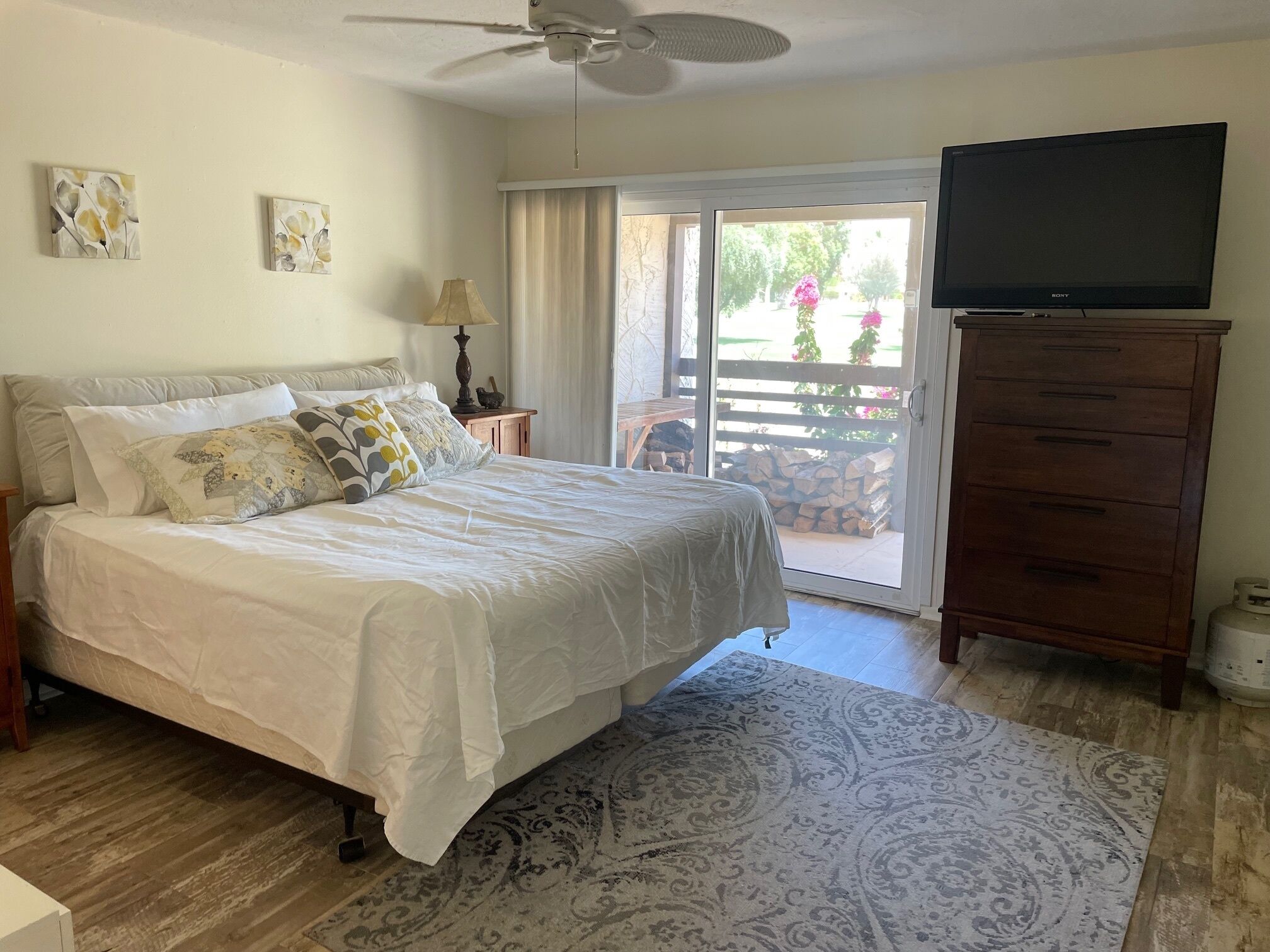 2 bedrooms, WiFi, bed sheets, wheelchair access