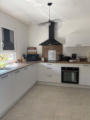 Microwave, oven, stovetop, dishwasher
