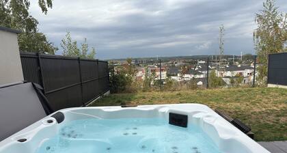 La Bulle Dorée Jacuzzi privatif Amneville Cité des loisirs 8 p