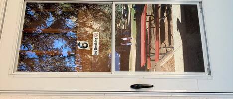 تفاصيل الفندق من الخارج