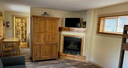 Stoney River Lodge - Unit 6 - Bear