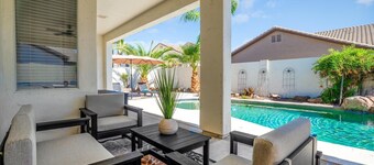 Sleeps 10 - Mins to DT Chandler/Gilbert - Pool  Gameroom