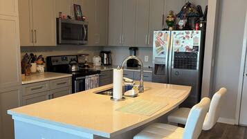 微波炉、烤箱、炉灶、洗碗机