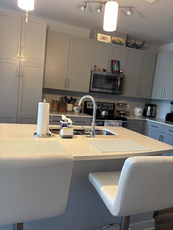 Microwave, oven, stovetop, dishwasher