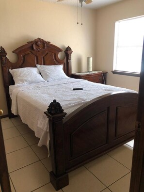 3 bedrooms, iron/ironing board, free WiFi, bed sheets