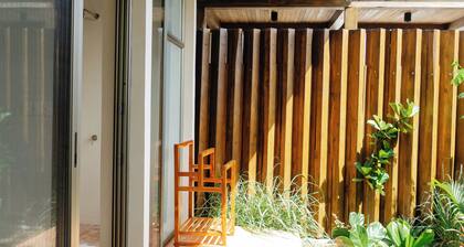 Luxury Coastal Retreat â Modern Architecture, Family Comfort & Ocean Views