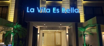 La Vita Es Bella