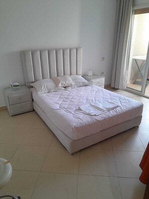 2 bedrooms, iron/ironing board, free WiFi