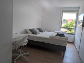 3 bedrooms, iron/ironing board, WiFi, bed sheets - Sam Venture's 3-bedroom house in Mons (Mons)