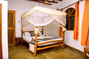 3 bedrooms, free WiFi, bed sheets, wheelchair access