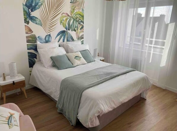 1 bedroom, iron/ironing board, internet, bed sheets