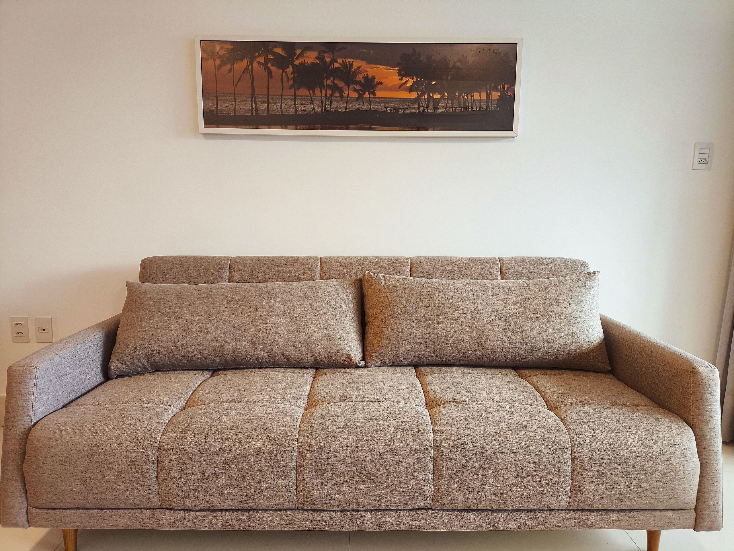 Apartment | Living area | 38-inch Smart TV with satellite channels
