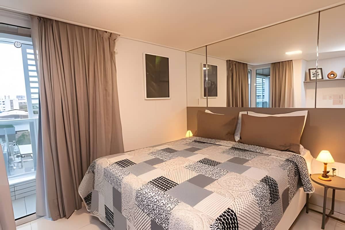 Hypo-allergenic bedding, free WiFi, bed sheets