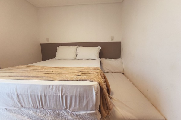 Family Apartment | Hypo-allergenic bedding available, WiFi (free), bed sheets
