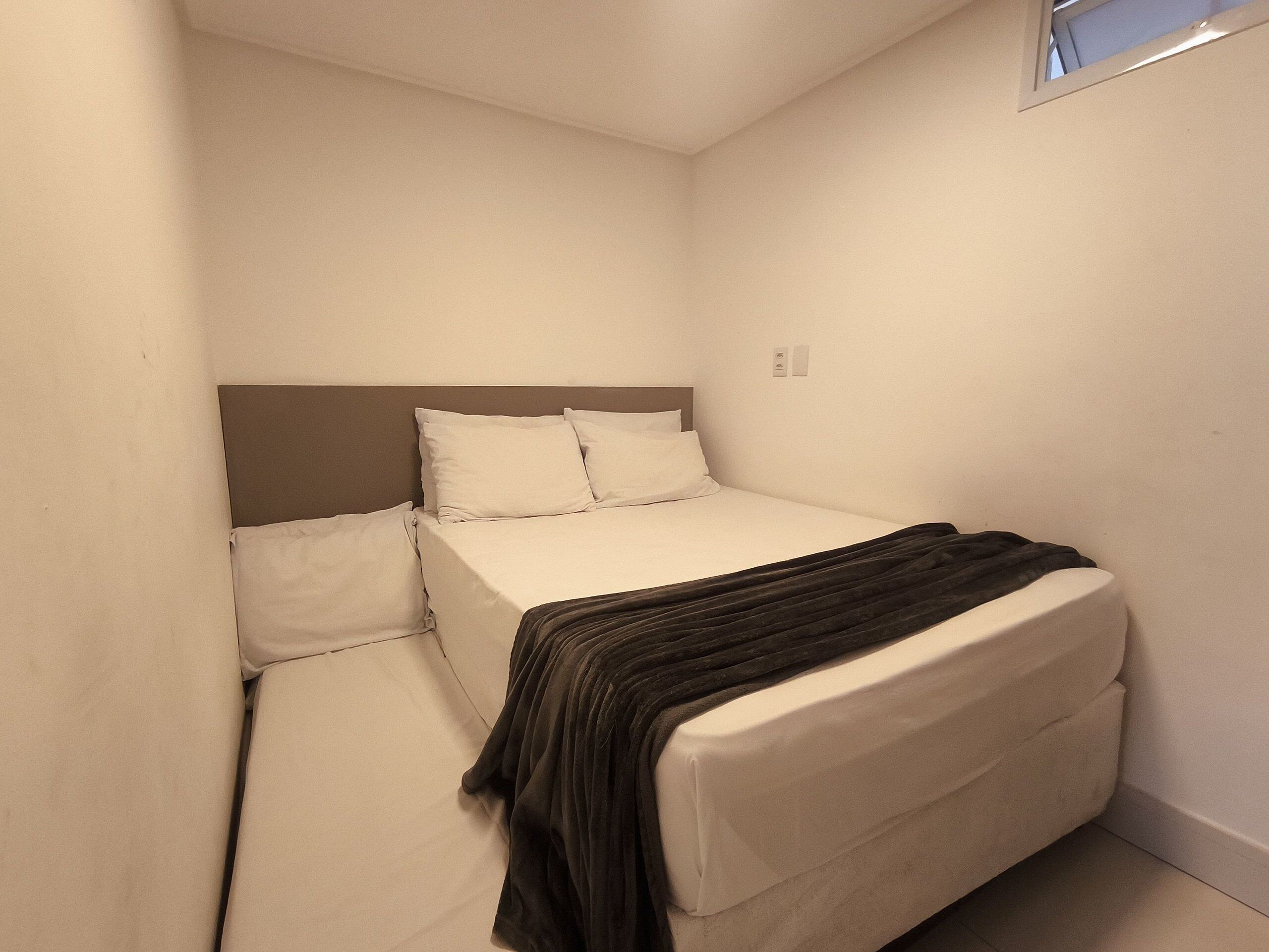 Family Apartment | Hypo-allergenic bedding, free WiFi, bed sheets