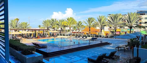 Basic Studio | Pool | Outdoor pool