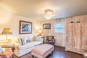 Smart TV - AWaveFromItAll|Sleeps4|1Blk2Bch|DogOK|Patio (Panama City Beach)