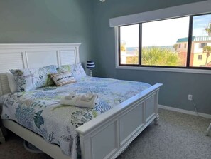 2 室のベッドルーム、アイロン / アイロン台、WiFi、ベッドシーツ