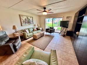 Unclassified image, 5 of 17, button